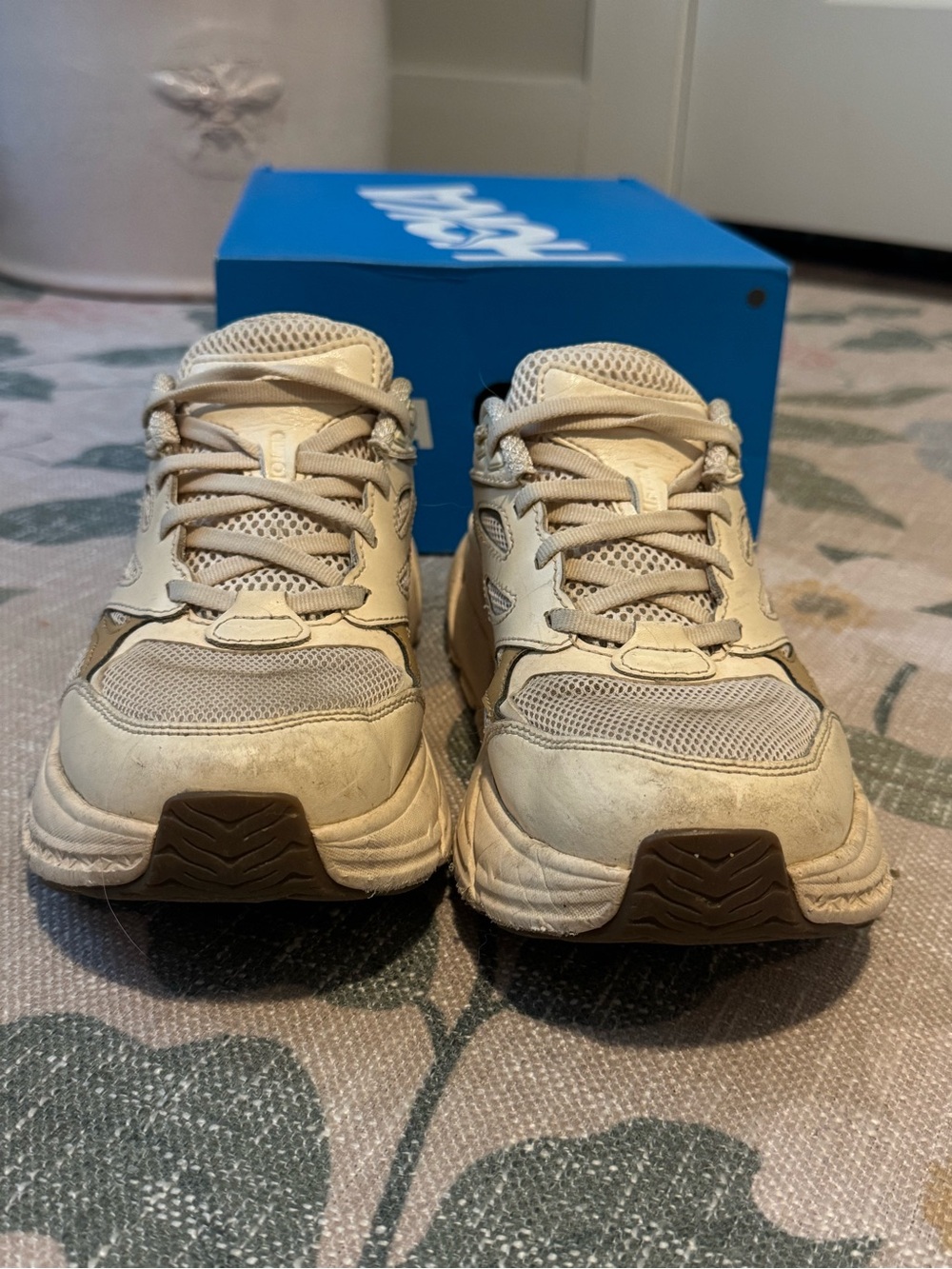 Hoka One One Clifton L in Vanilla Wheat W 7.5 - Picture 5 of 11